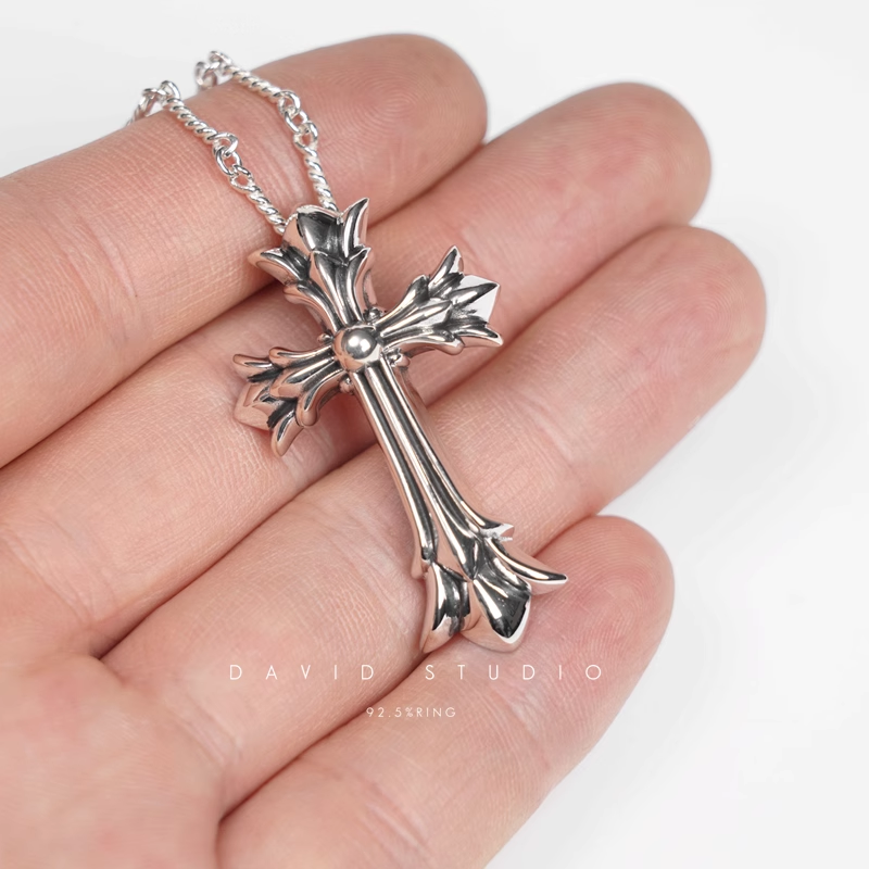 SMALL DOUBLE CROSS PENDANT – TWIST CHAIN