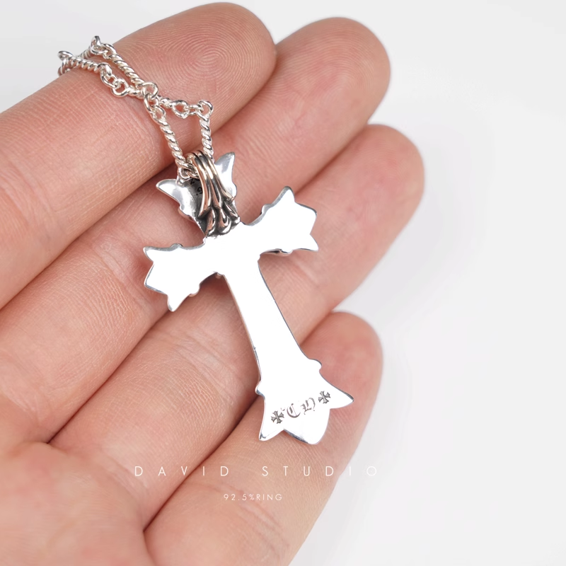 SMALL DOUBLE CROSS PENDANT – TWIST CHAIN