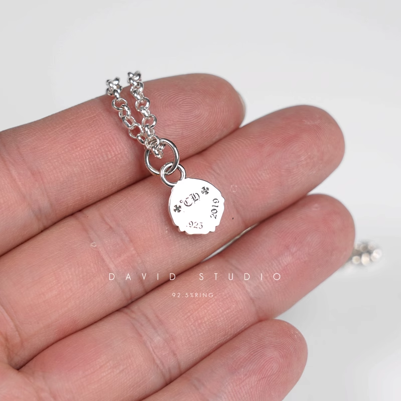 CH PLUS VINE CHARM – ROLL CHAIN