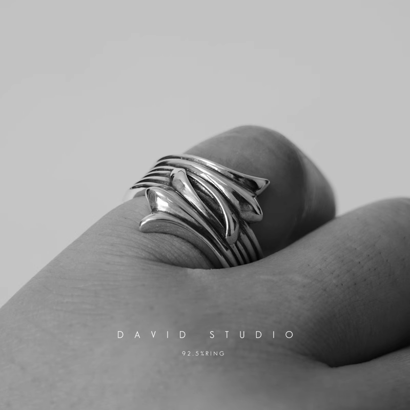 720 CROSS TAIL RING