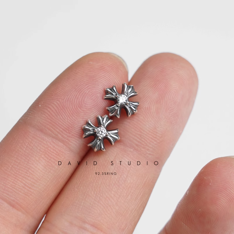 CH PLUS STUD EARRINGS WITH DIAMONDS