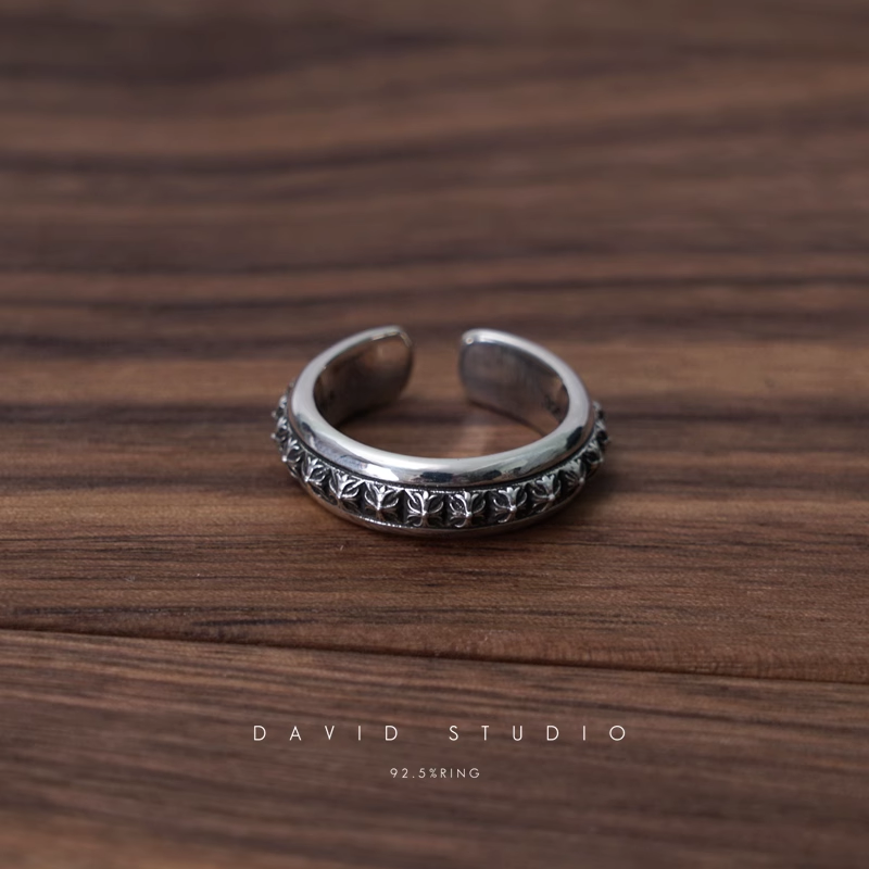 CH PLUS PYRAMID OPEN BAND RING