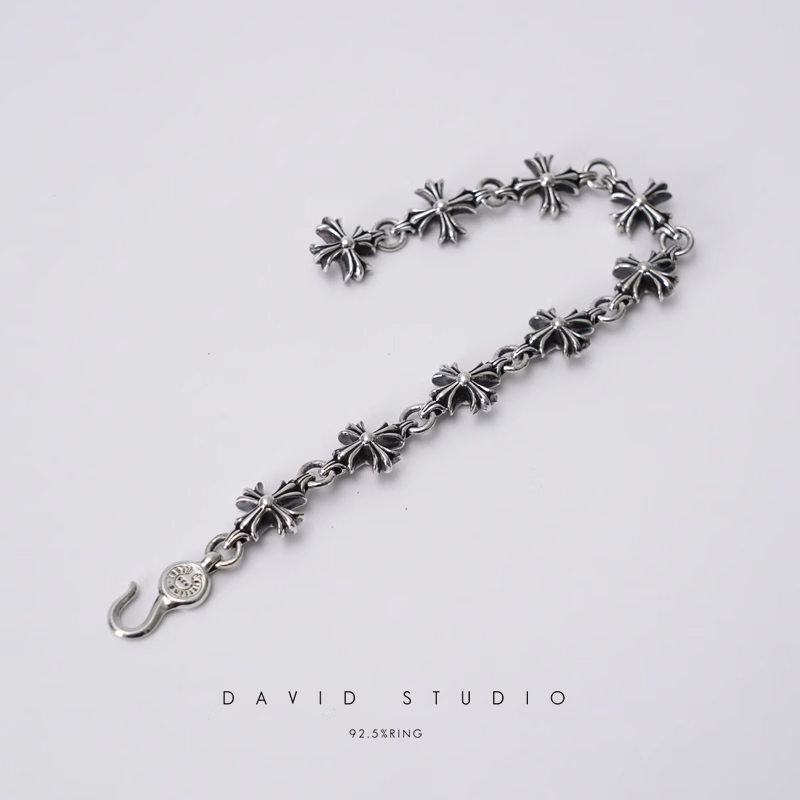 CH PLUS BRACELET WITH LINKS