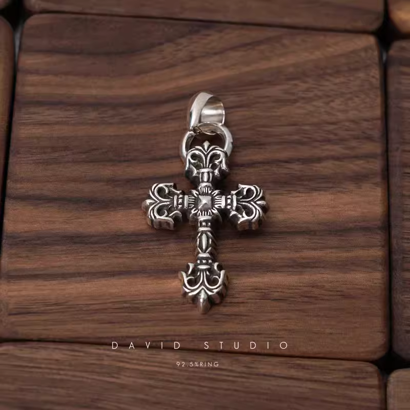 XS FILIGREE CROSS PENDANT WITH BAIL