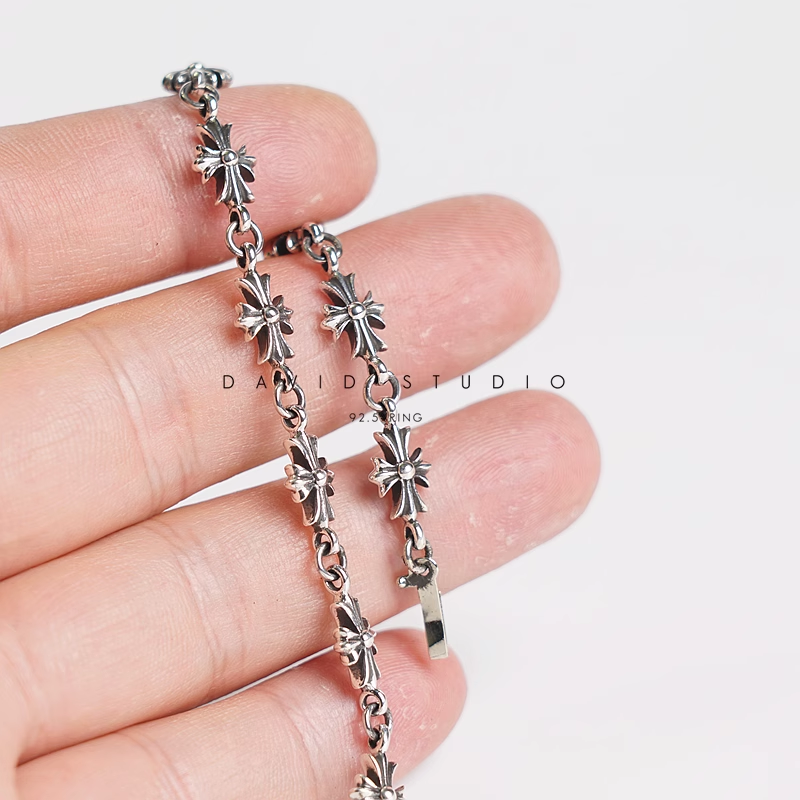 TINY E CH PLUS BRACELET