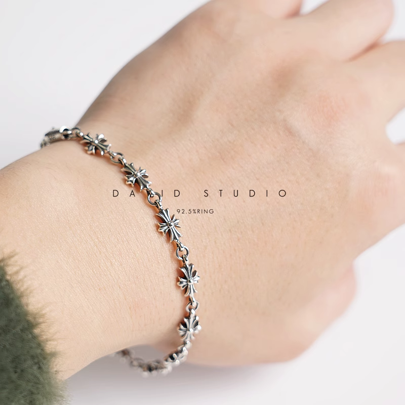 TINY E CH PLUS BRACELET