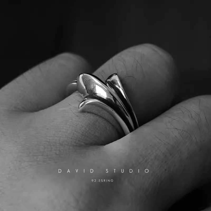 720 HALF CROSS TAIL RING