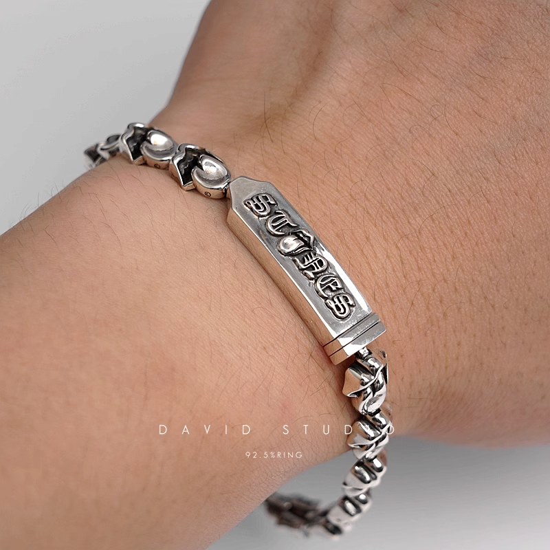 ROLLING STONES TONGUE BRACELET