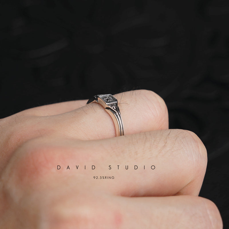 TRIPLE CROSS DECO RING