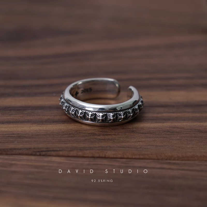CH PLUS PYRAMID OPEN BAND RING