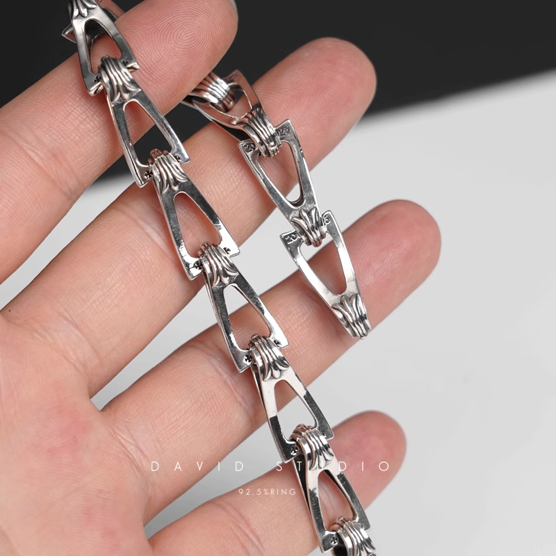 ZIPPER PATTERN BRACELET