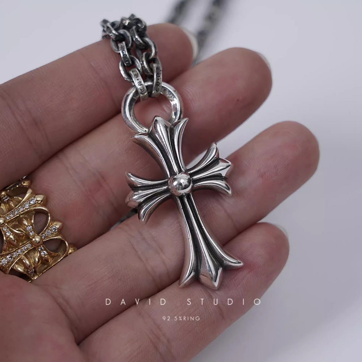 SMALL CROSS PENDANT WITH BAIL – PAPER CHAIN（PACKAGE）