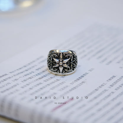 OVAL STAR RING – ClASSIC