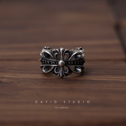DOUBLE FLORAL RING WITH BLACK DIAMONDS