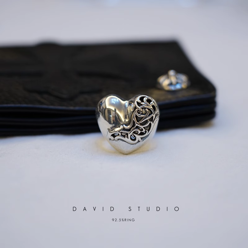 HEART RING