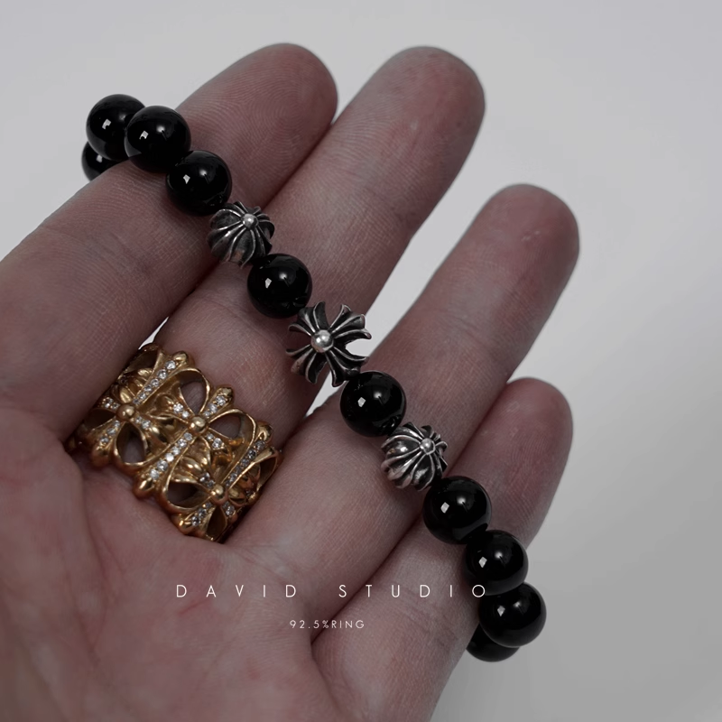 ONYX BEAD BRACELET 8MM (4 SILVER BEADS)