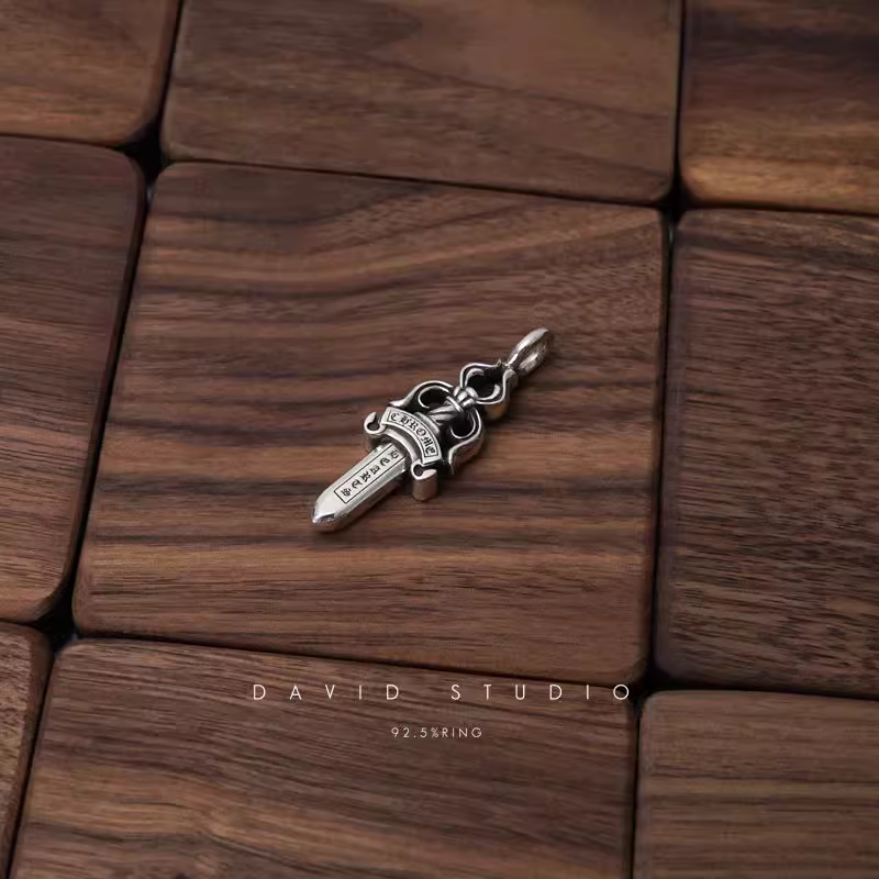 DOUBLE DAGGER PENDANT