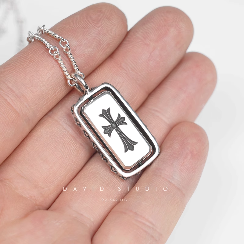 DOUBLE SPINNER PENDANT – TWIST CHAIN