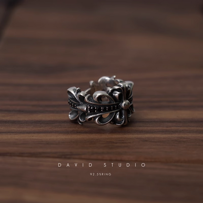 DOUBLE FLORAL RING WITH BLACK DIAMONDS