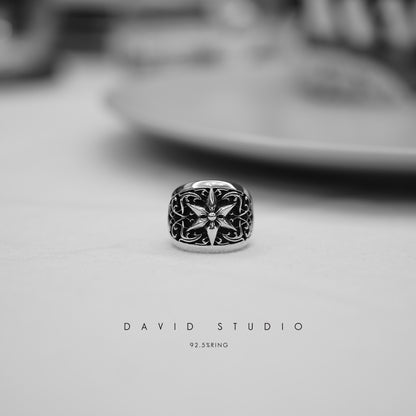 OVAL STAR RING – ClASSIC