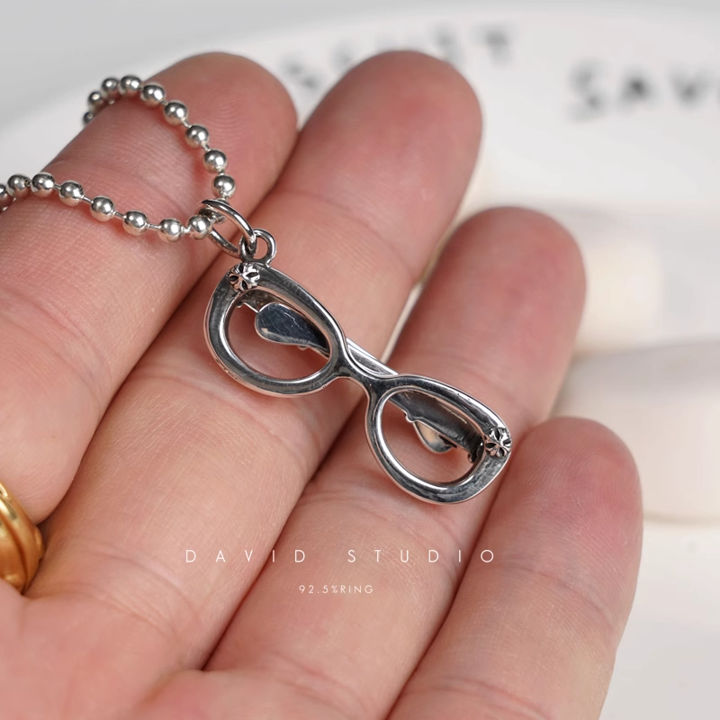 GLASSES PENDANT – BALL CHAIN