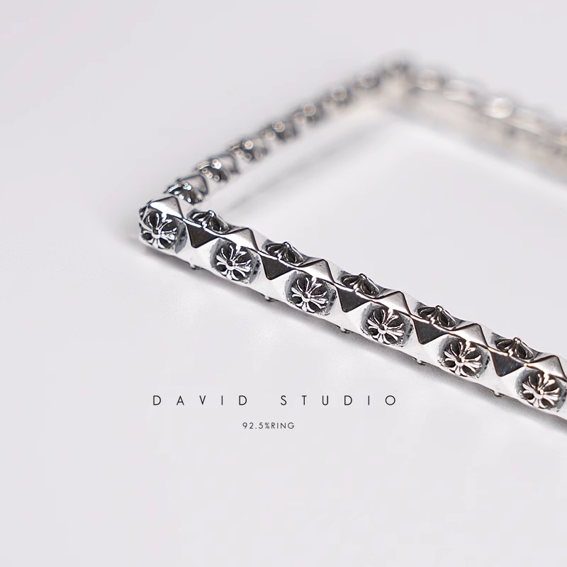 CH PLUS SQUARE HOOP EARRINGS