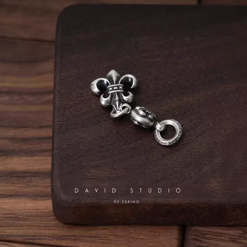 BS Fleur One Ball Charm – David Studio – Shop Now – David_Studio BS Fleur One Ball Charm – David Studio – Shop Now – David_Studio