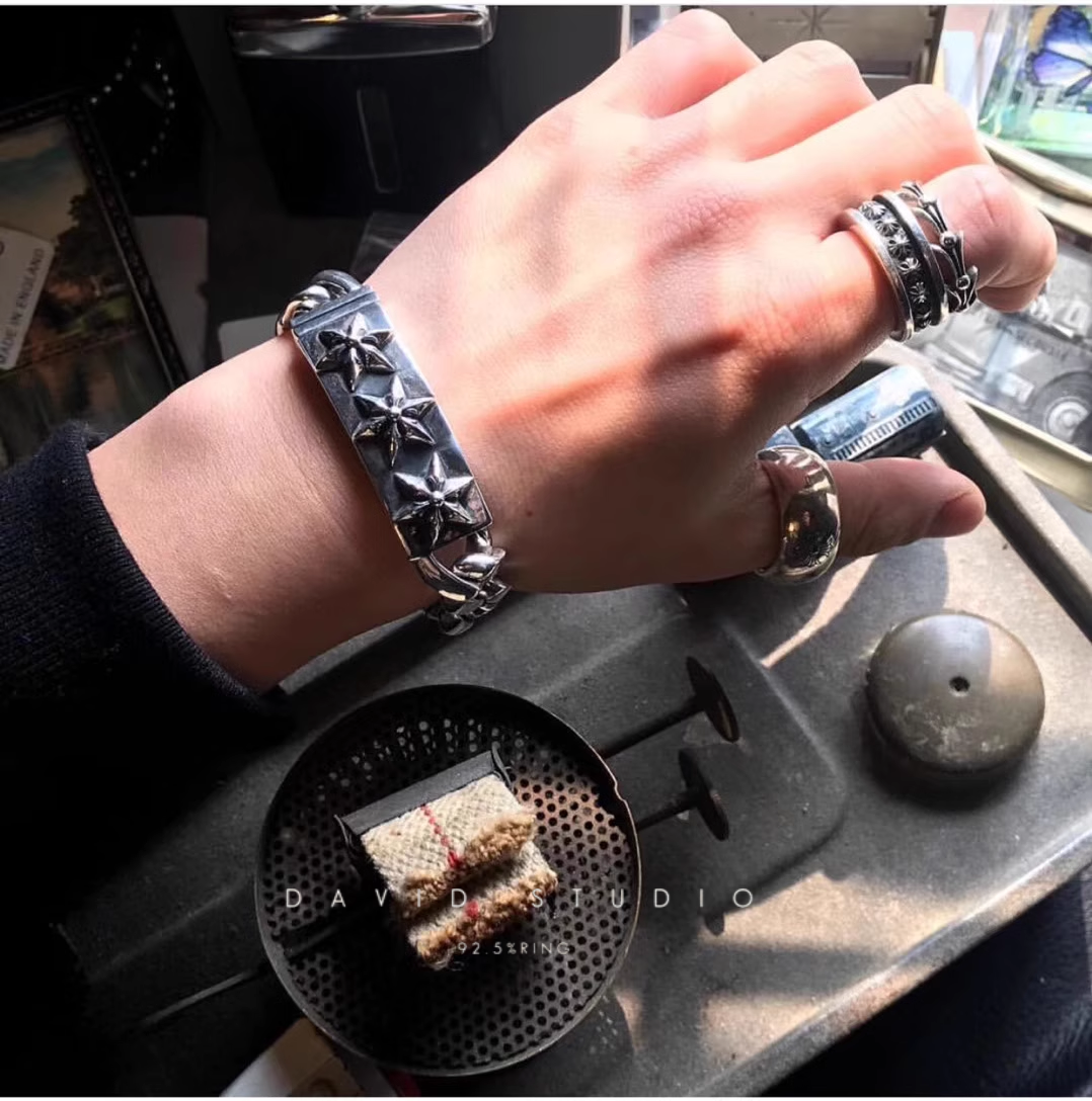 CROSS TAIL RING