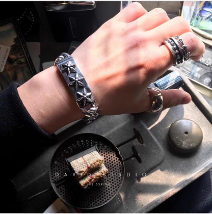 CROSS TAIL RING
