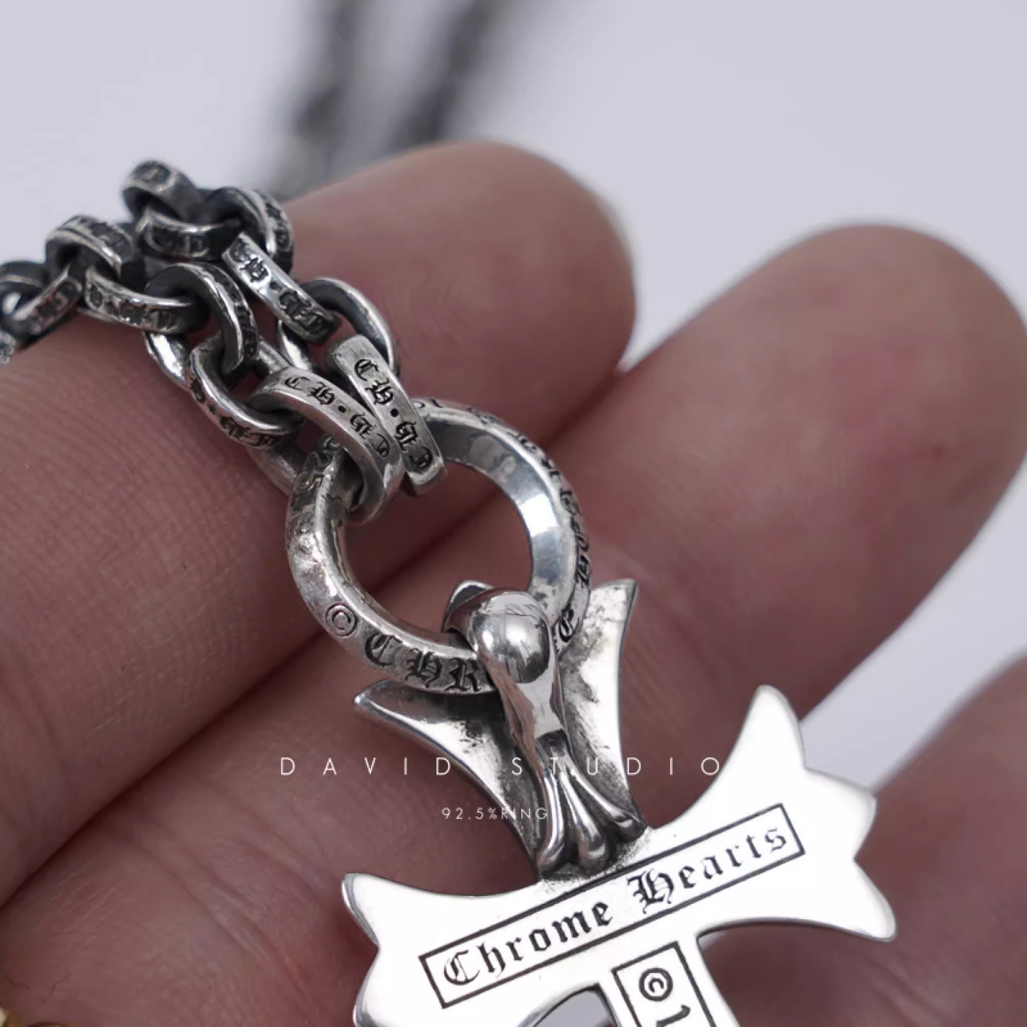 SMALL CROSS PENDANT WITH BAIL – PAPER CHAIN（PACKAGE）
