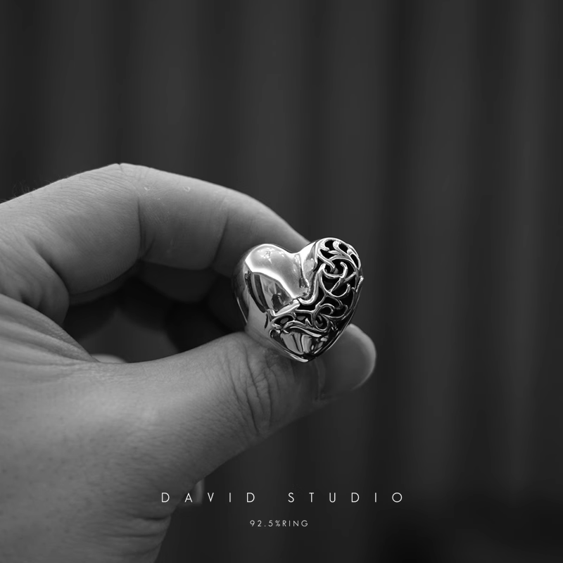 HEART RING