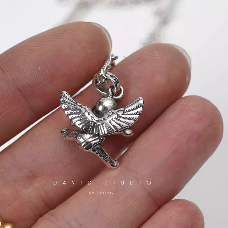 FOTI MISSLAREN PENDANT – TWIST CHAIN
