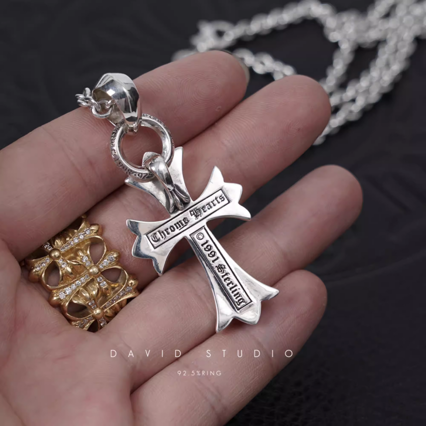 SMALL CROSS PENDANT WITH BAIL – ROLL CHAIN