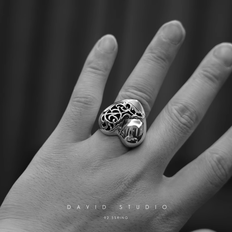 HEART RING