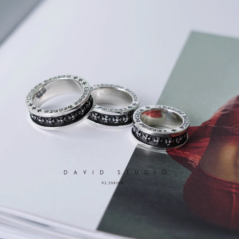 TINY CH PLUS SPINNER RING