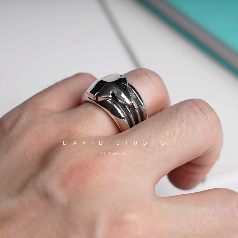 BIG FLEUR TAIL RING
