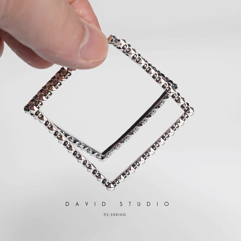CH PLUS SQUARE HOOP EARRINGS