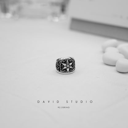 OVAL STAR RING – ClASSIC