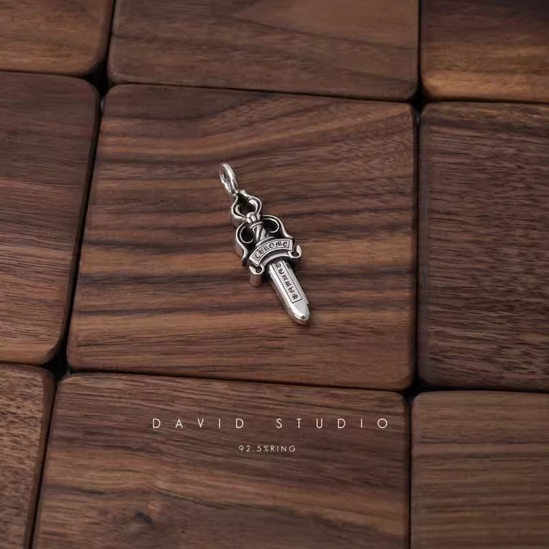 DOUBLE DAGGER PENDANT