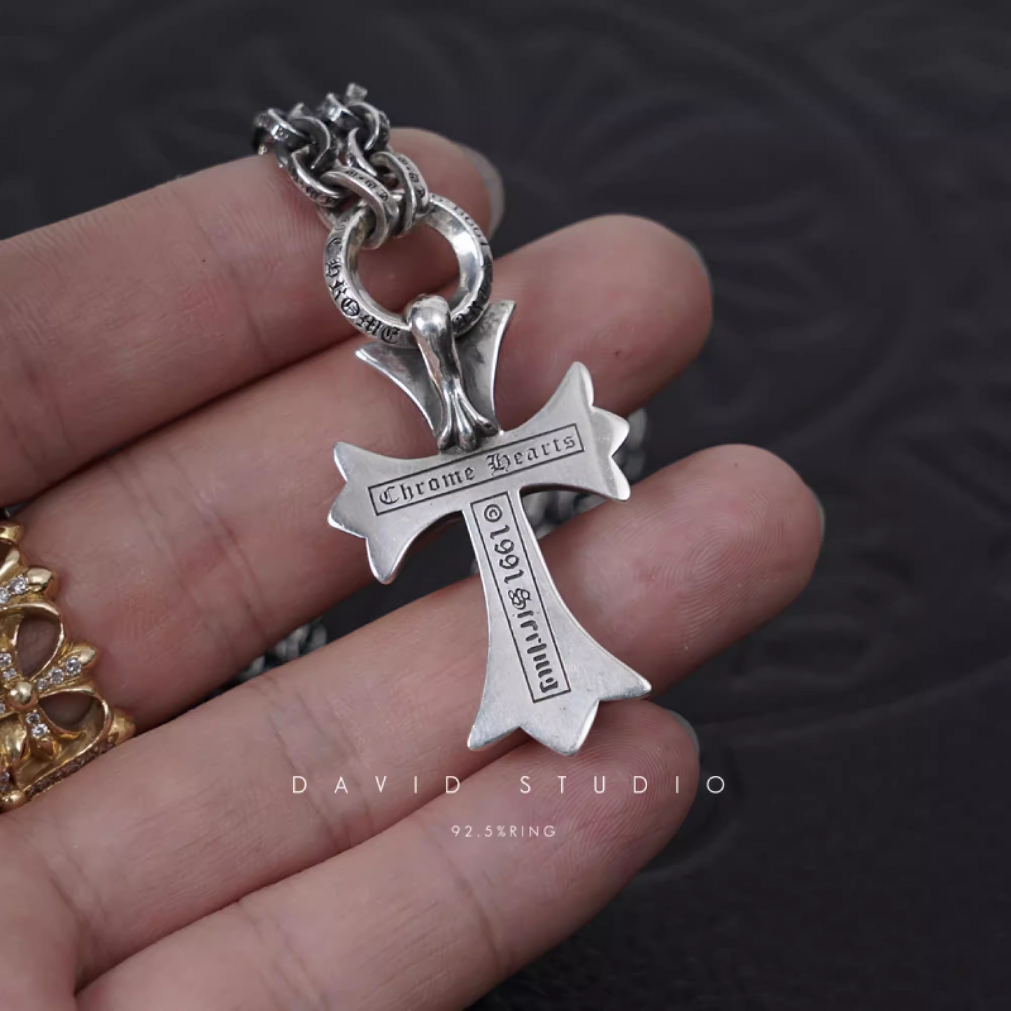 SMALL CROSS PENDANT WITH BAIL – PAPER CHAIN（PACKAGE）