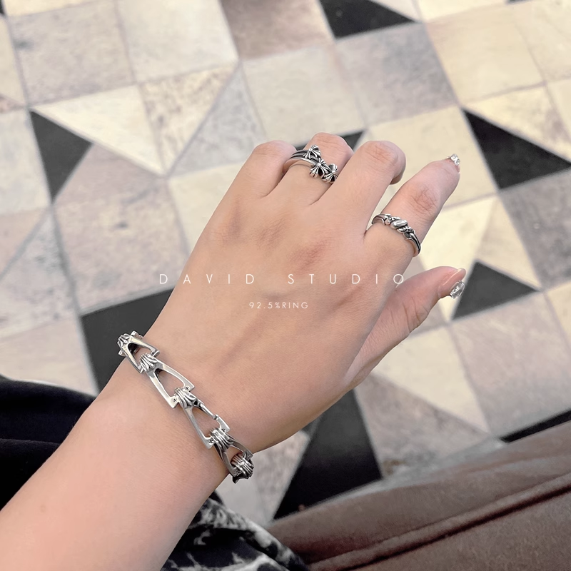 ZIPPER PATTERN BRACELET