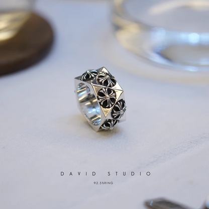 CH PLUS PENTAGON RING