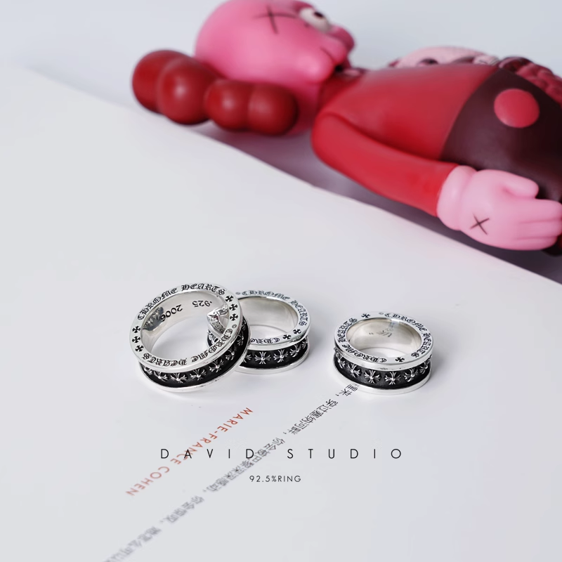 TINY CH PLUS SPINNER RING