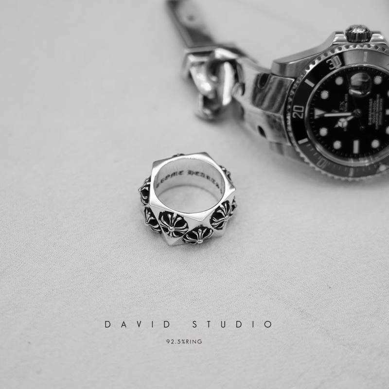 CH PLUS PENTAGON RING