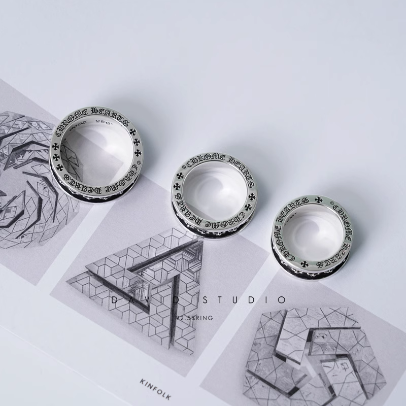 TINY CH PLUS SPINNER RING