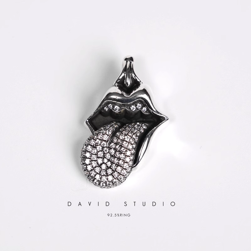 ROLLING STONES TONGUE & LIP PENDANT WITH DIAMOND