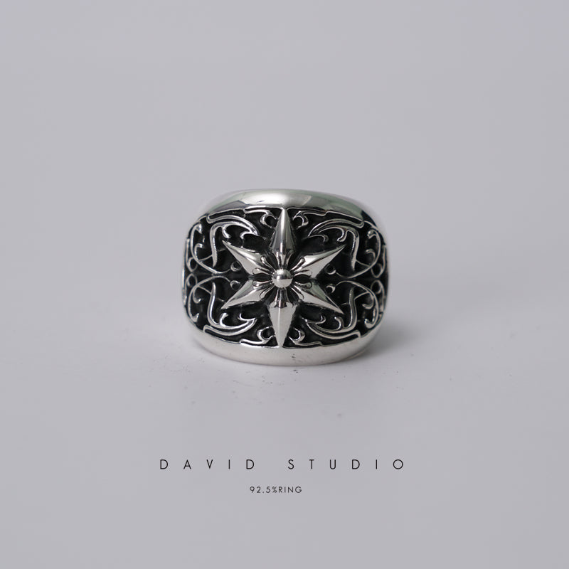 OVAL STAR RING – ClASSIC