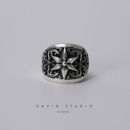 OVAL STAR RING – ClASSIC