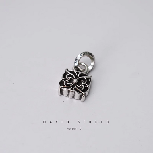 ETERNITY VINE PENDANT