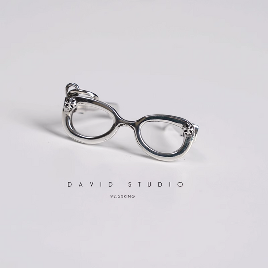 GLASSES PENDANT